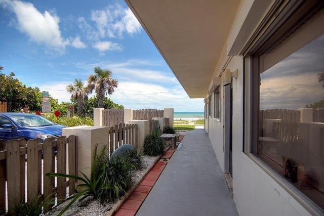 Quiet Vista Del Mar 2 Bedroom Condo Beachfront Property โคโคบีช ภายนอก รูปภาพ